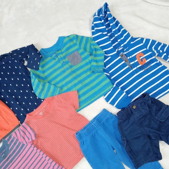 Carter's 18M Bundle - Picture 5 of 8